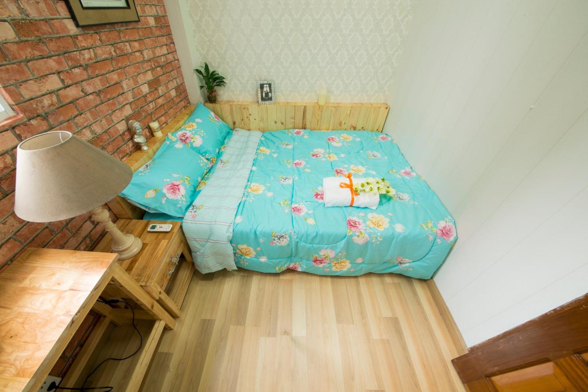 Wanderlust Saigon Hostel & Rooftop Bar Хошимин Экстерьер фото