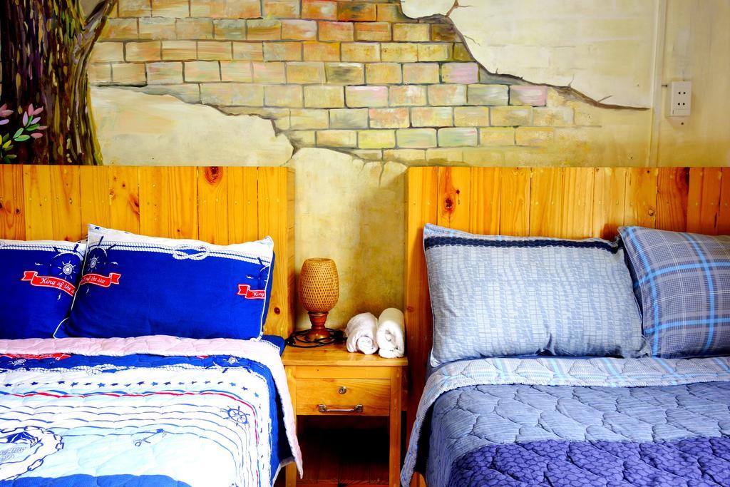 Wanderlust Saigon Hostel & Rooftop Bar Хошимин Экстерьер фото