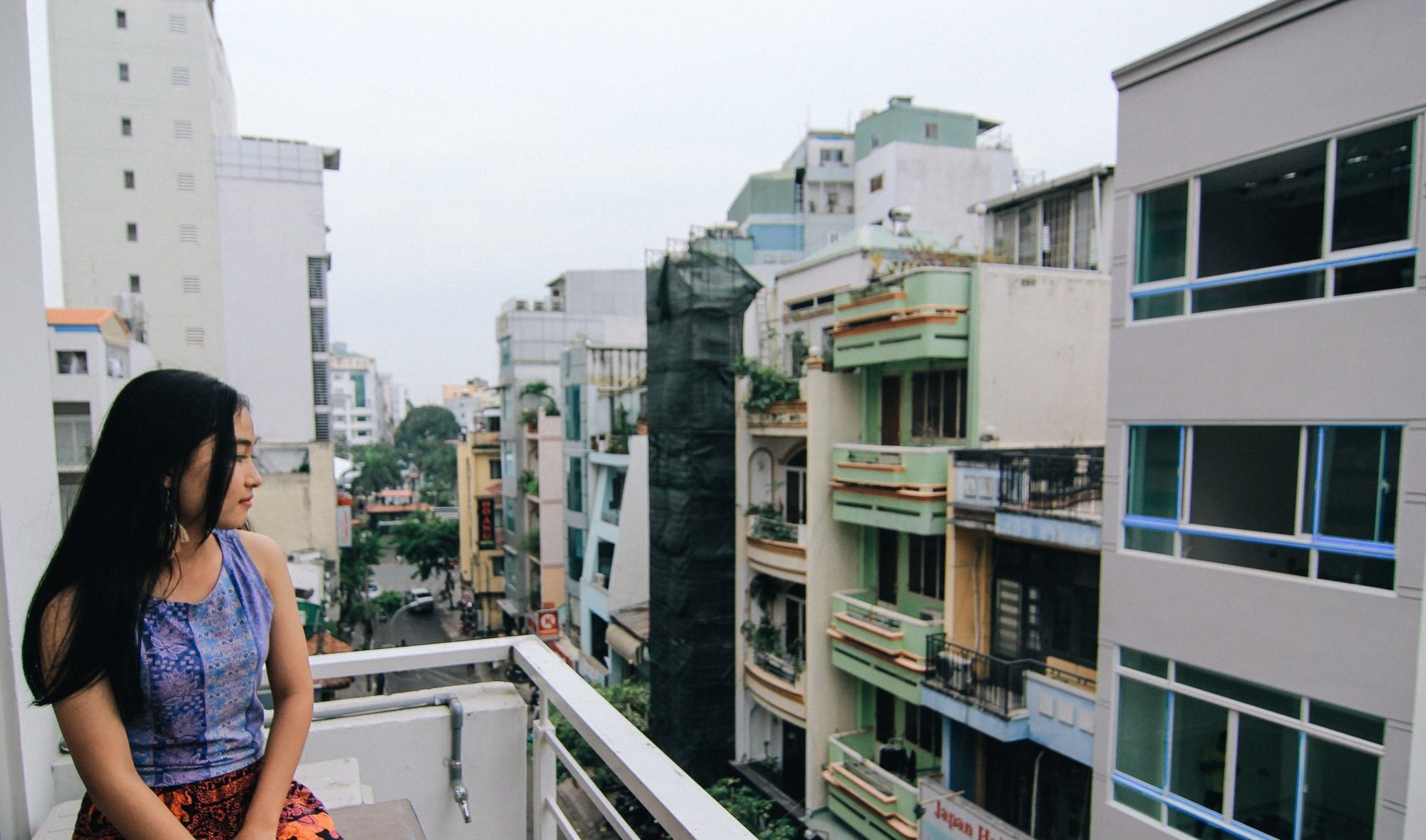 Wanderlust Saigon Hostel & Rooftop Bar Хошимин Экстерьер фото