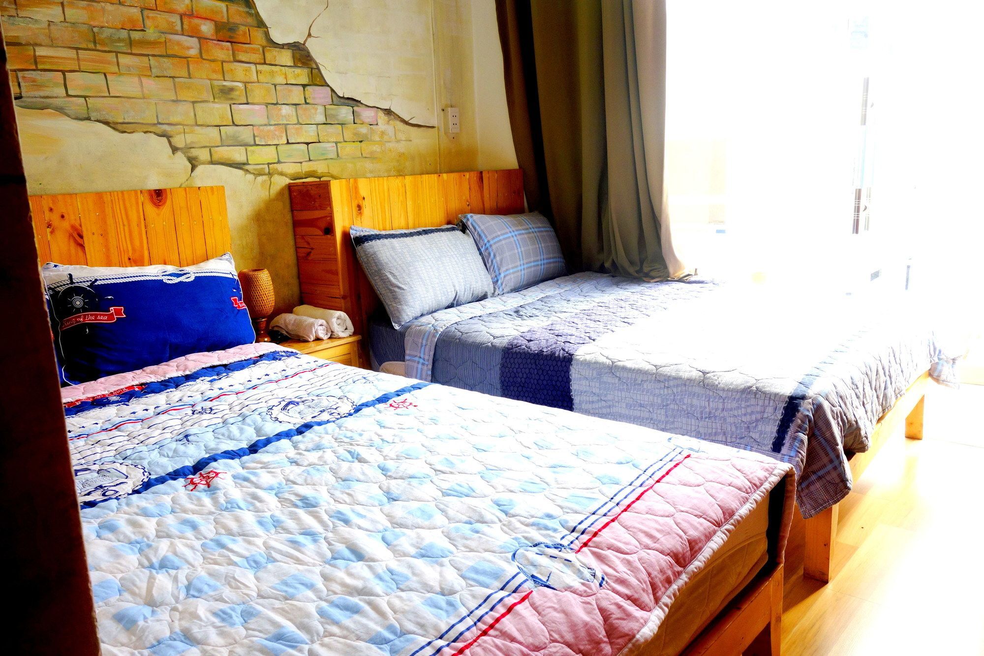 Wanderlust Saigon Hostel & Rooftop Bar Хошимин Экстерьер фото