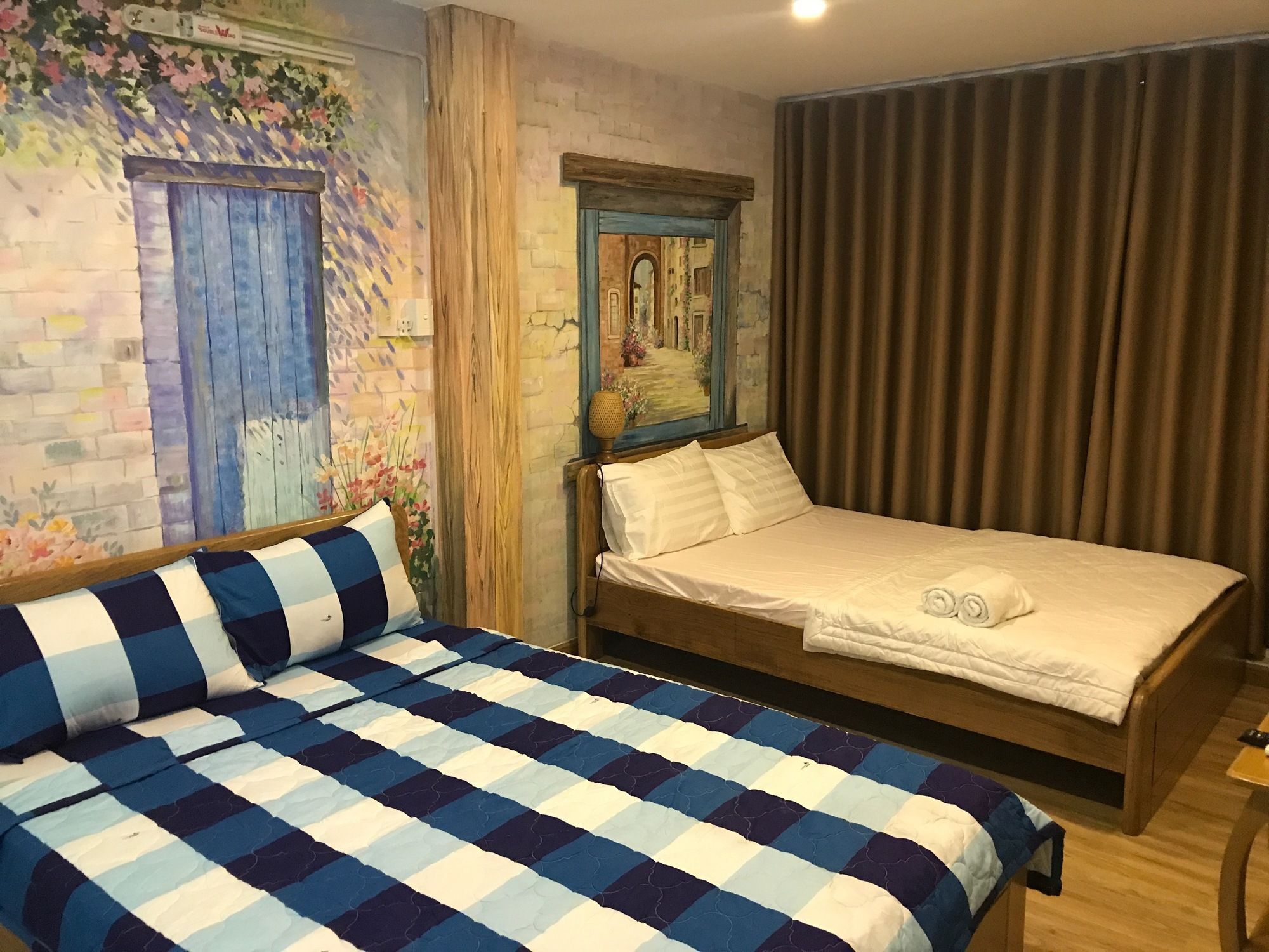 Wanderlust Saigon Hostel & Rooftop Bar Хошимин Экстерьер фото