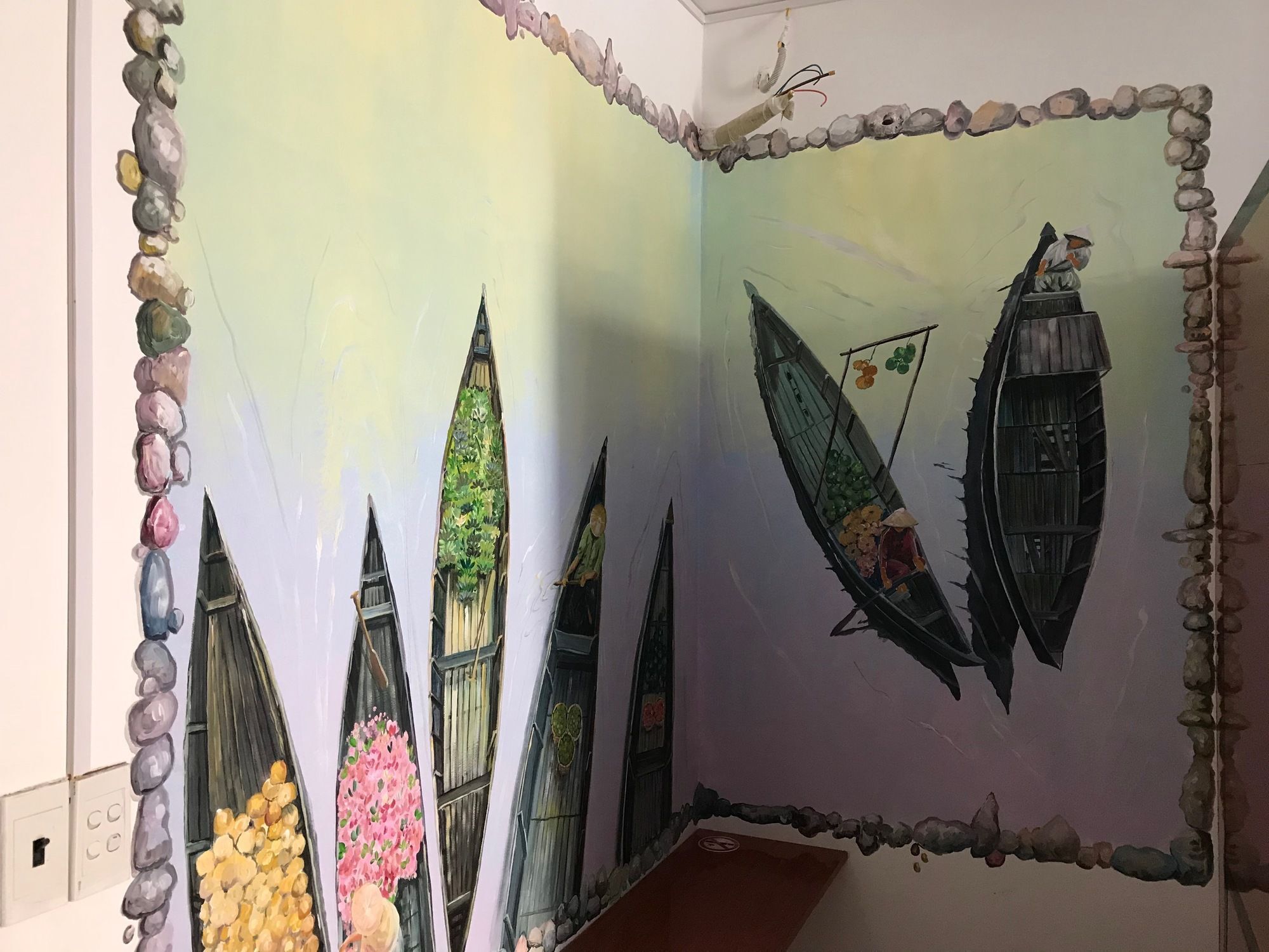 Wanderlust Saigon Hostel & Rooftop Bar Хошимин Экстерьер фото